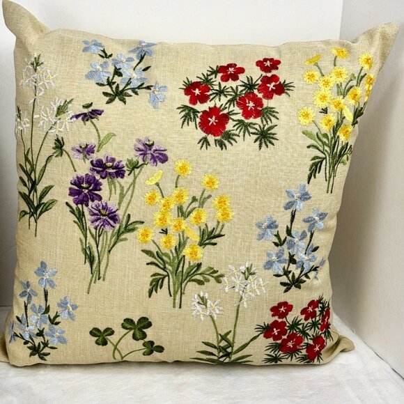 Charles Gallen Irish Linen Embroidered Wildflower Throw Accent Pillows 16x16" - Picture 4 of 16